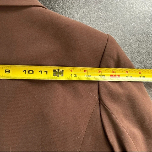 Women’s Size 4 Brown Blazer 3 Button‎ Ruffle Pockets Lined Career Classic Office - Picture 11 of 14